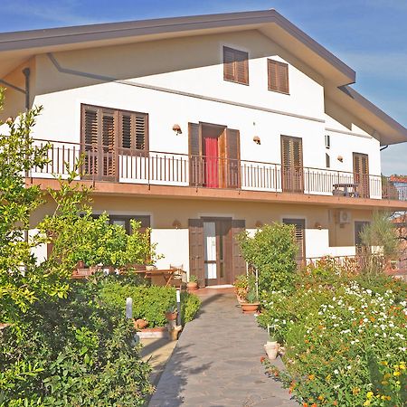 Bed and Breakfast Etna Torre Del Grifo Маскалуча Экстерьер фото