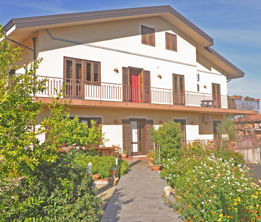 Bed and Breakfast Etna Torre Del Grifo Маскалуча Экстерьер фото